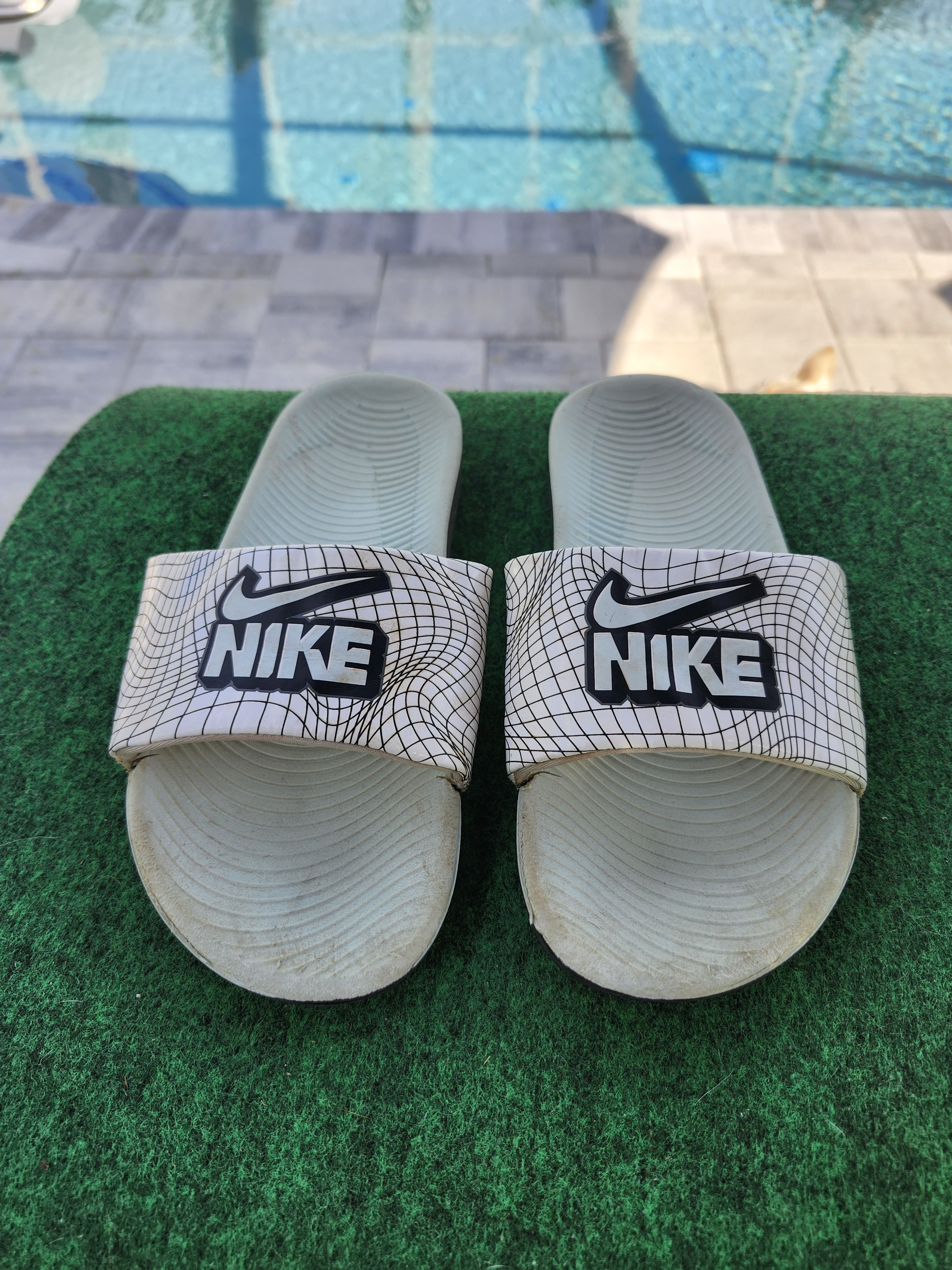 Nike White & Black Logo Slide Sandals Size 5y